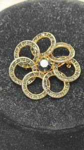 lot 180 image: Gold Tone Flower Brooch Pin with Crystal Accents