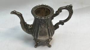 lot 203 image: Godinger Silver Plated Ornate Teapot with Decorative Handle and Spout