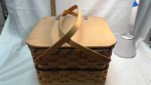 lot 204 image: Wicker Picnic Basket with Wood Lid