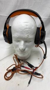 lot 250 image: KOTION EACH G2000 Gaming Headset with Microphone
