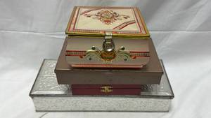 lot 254 image: Lot of old boxes and tins