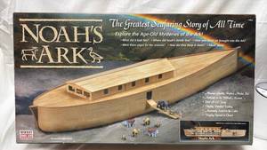 lot 261 image: Minicraft Noahs Ark Model Kit 1350 Scale
