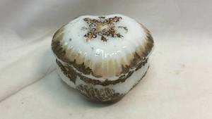 lot 290 image: Decorative Milk Glass Trinket Box with Gold Accents