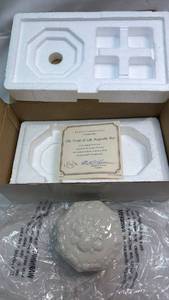 lot 296 image: Lenox Fruits of Life Keepsake Box