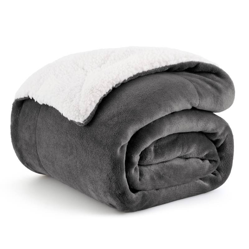 lot 27119 image: Sherpa Fleece Twin Size Blanket for Couch, Non-Heated, Thick and Warm Throw for Women and Men, Soft Fuzzy Plush Twin Blanket for Winter, Charcoal, 60x80 Inches - Retail $31