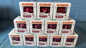 lot 2012 image: Dunkin Original Hot Chocolate Bomb 12-Pack Set