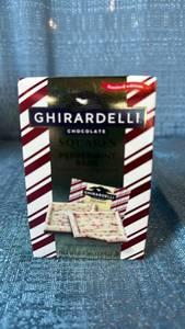 lot 2040 image: Ghirardelli Chocolate Squares Peppermint Bark. Lot of 25.