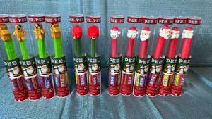 lot 2070 image: Christmas Holiday PEZ Dispensers Collection Santa Claus and Gingerbread Man