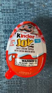 lot 2125 image: Kinder Joy Chocolate Egg with Surprise Toy 39 Count