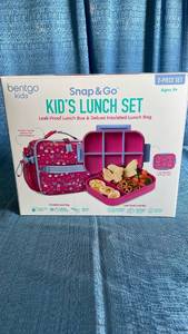 lot 3003 image: Bentgo Kids Snap & Go Lunch Set with Insulated Bag