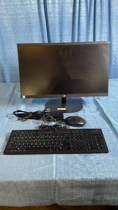 lot 3068 image: HP All-in-One Desktop Computer with Intel Core i3