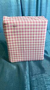 lot 3093 image: Twin Sheet Set Pink White Gingham Check Pattern