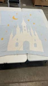 lot 3098 image: Disney Castle blanket with Moon and Stars Pattern