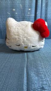 lot 8013 image: Hello Kitty Sanrio Plush Toy with Red Bow