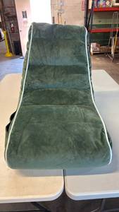 lot 8021 image: Dark Green Velvet Gaming Chair with Side Pocket