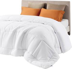 lot 5836 image: $49 Bedsure Comforter Duvet Insert - Full Size All Season, White