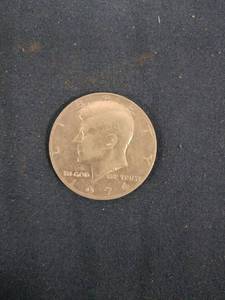 lot 52935 image: 1974 Kennedy half dollar