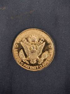 lot 59517 image: Ronald Reagan 40th President commemorative medal