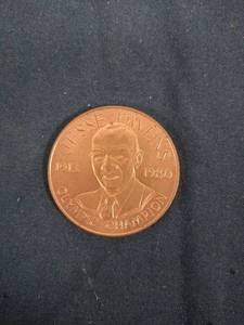 lot 59594 image: JESSE OWENS US MINT MEDAL BRONZE 1.5