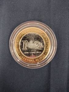 lot 59690 image: Plaza Hotel & Casino $10 gaming token