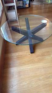lot 103 image: Glass top table 17x35.5 dia