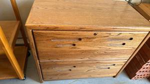 lot 315 image: Office cabinet with 2 divided drawers 30x35.5x20 located in garage