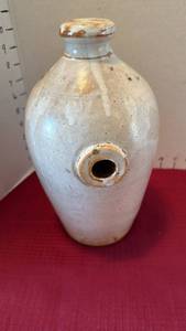 lot 1012 image: Stoneware Foot Warmer Pottery