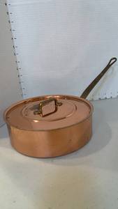 lot 1110 image: Copper Saucepan with Lid and Bronze Handle