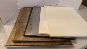 lot 1131 image: Cookie sheets and cutting boards