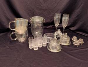 lot 1211 image: Mixed Glass and Drinkware Collection