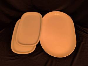lot 1212 image: Ceramic serving trays