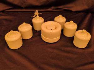 lot 1225 image: Ceramic Salt and Pepper set with Small Ceramic Warmers