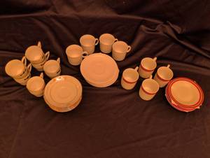 lot 1232 image: 3 Espresso Sets with Cups and Plates