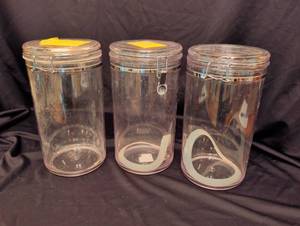 lot 1234 image: Plastic Kitchen Canister Set with Airtight Lids