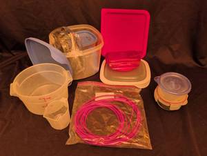 lot 1243 image: Food Storage Containers with Measuring Bowls and spare lids