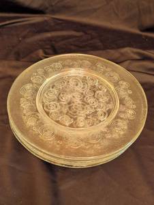 lot 1265 image: 10 in heavy glass swirl plates 4 qty