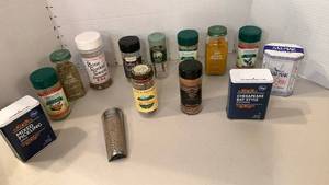 lot 1321 image: Spices
