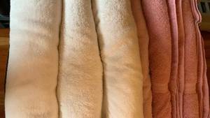 lot 1522 image: Bath towels