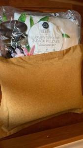 lot 1523 image: Bed pillows with one pillow sham