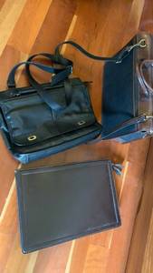 lot 1524 image: Briefcases