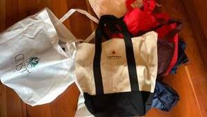 lot 1529 image: Bag of bags