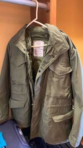 lot 1545 image: Mens winter jacket size Medium