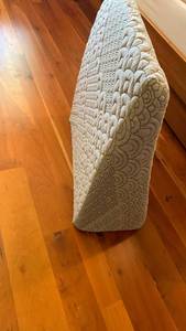 lot 1548 image: Memory Foam wedge pillow with Quilted Cover 23X23