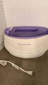 lot 1558 image: Remington Paraffin Wax Bath Spa