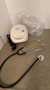 lot 1570 image: Nebulizer Machine with Mask and Tubing