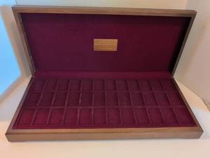 lot 1601 image: 3x22x11 Presidential silver ingots box only