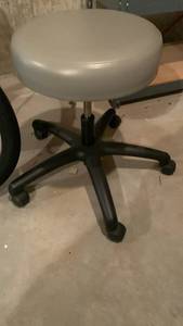 lot 2403 image: 21x17 upholstered stool located in basement