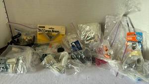 lot 3118 image: Miscellaneous screws, nuts and bolts and more