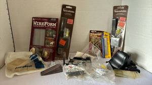lot 3119 image: Miscellaneous Garage Items