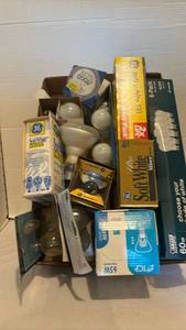 lot 3201 image: Lightbulbs - 2